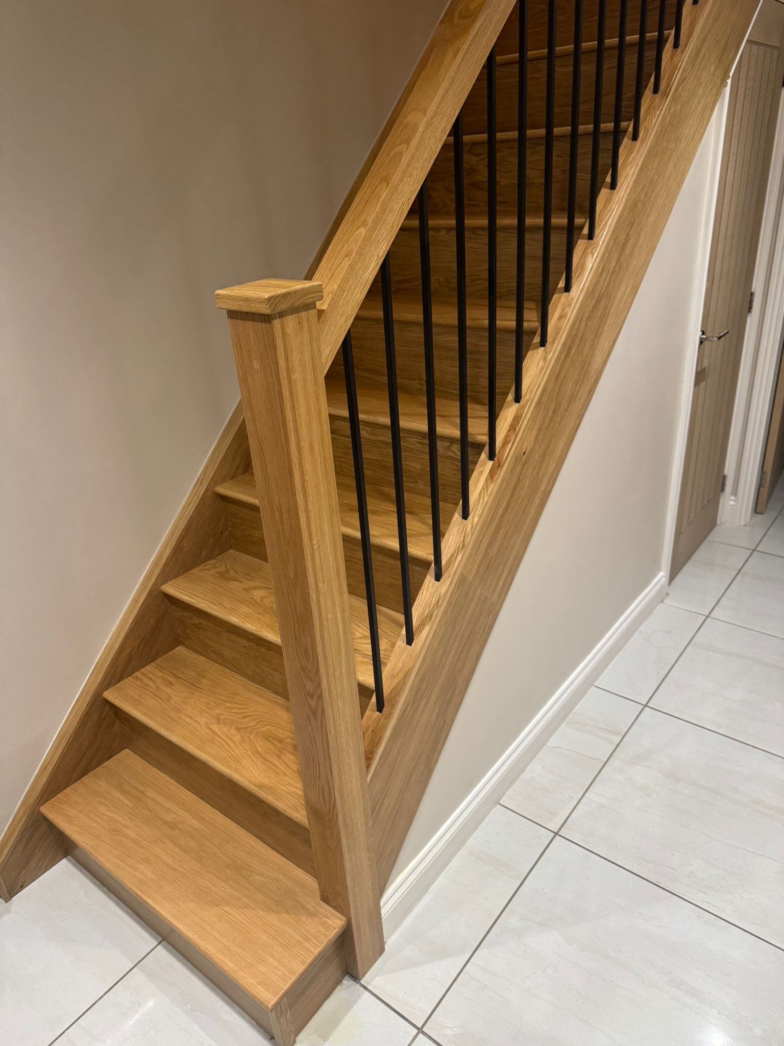 Made-to-measure timber staircase joinery